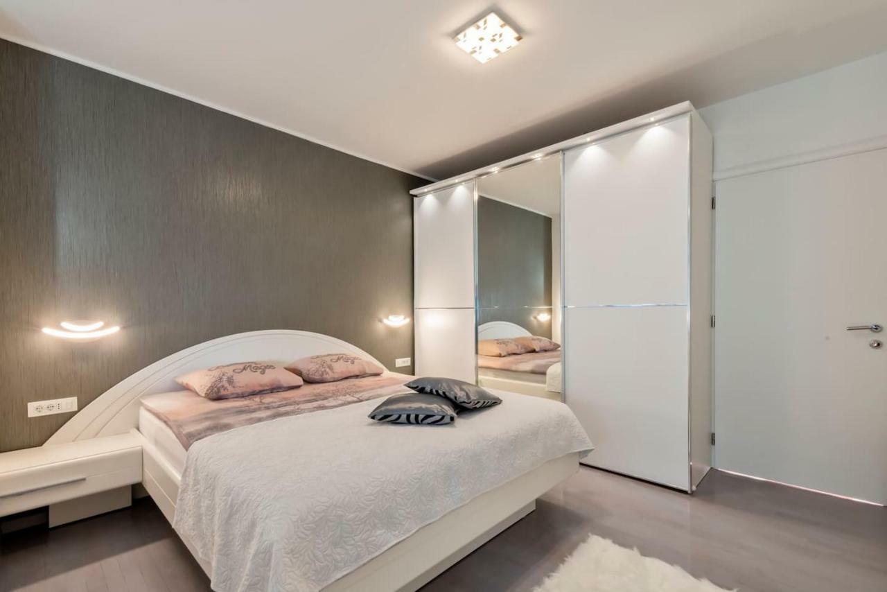 L'Aurora Luxury Apartment ซาดาร์ ภายนอก รูปภาพ